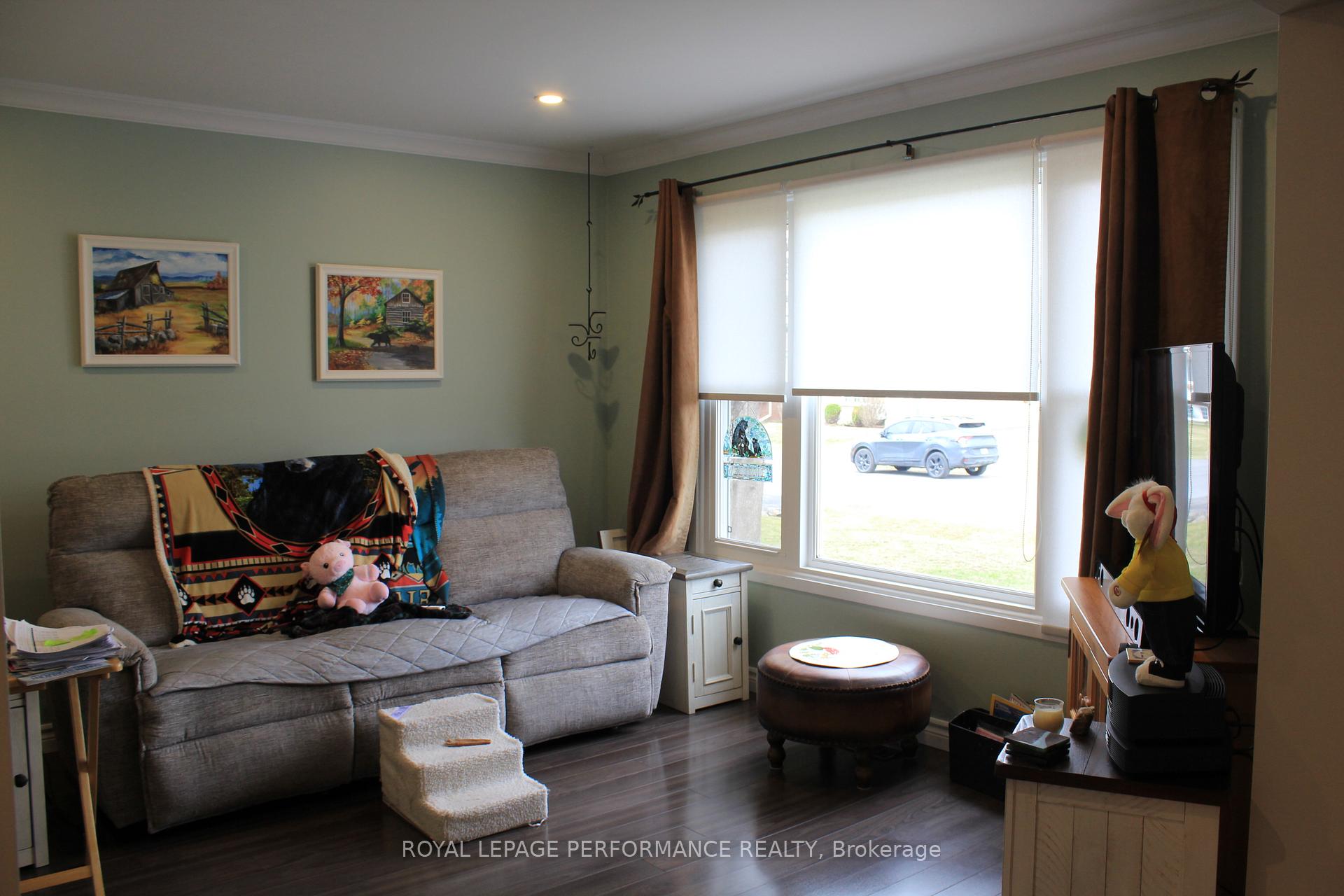 Photo 13 of 3040 Johnston Avenue, Cornwall — HOMEH