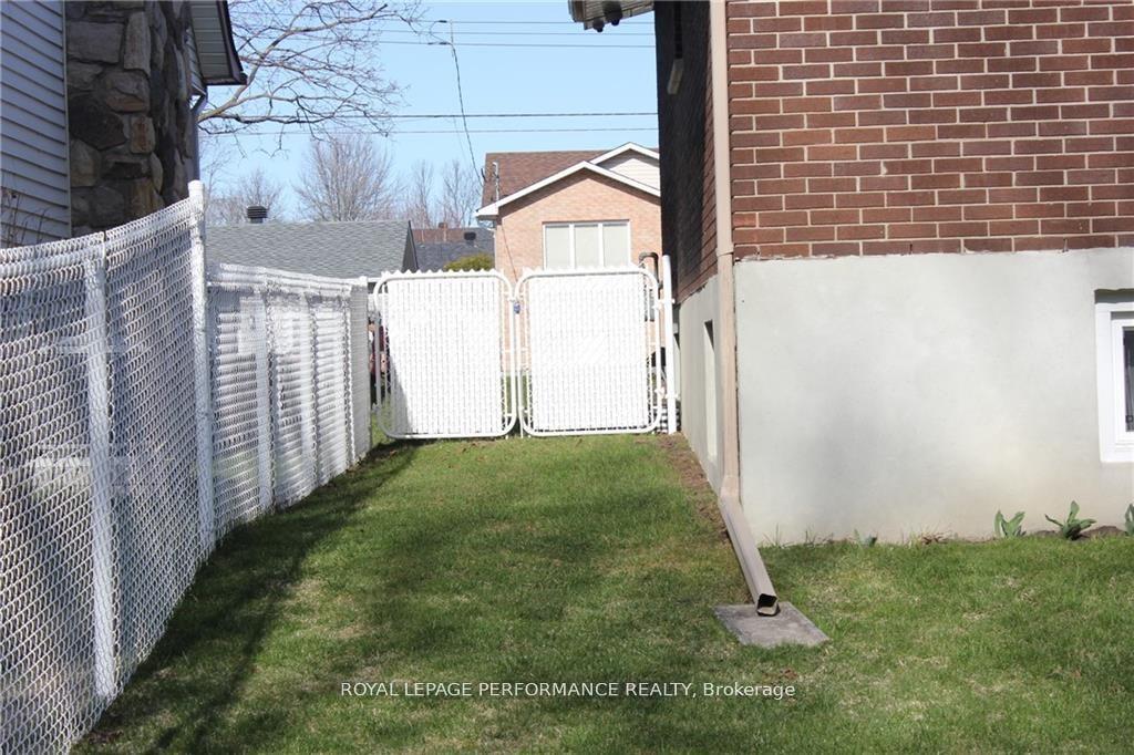 Photo 47 of 3040 Johnston Avenue, Cornwall — HOMEH