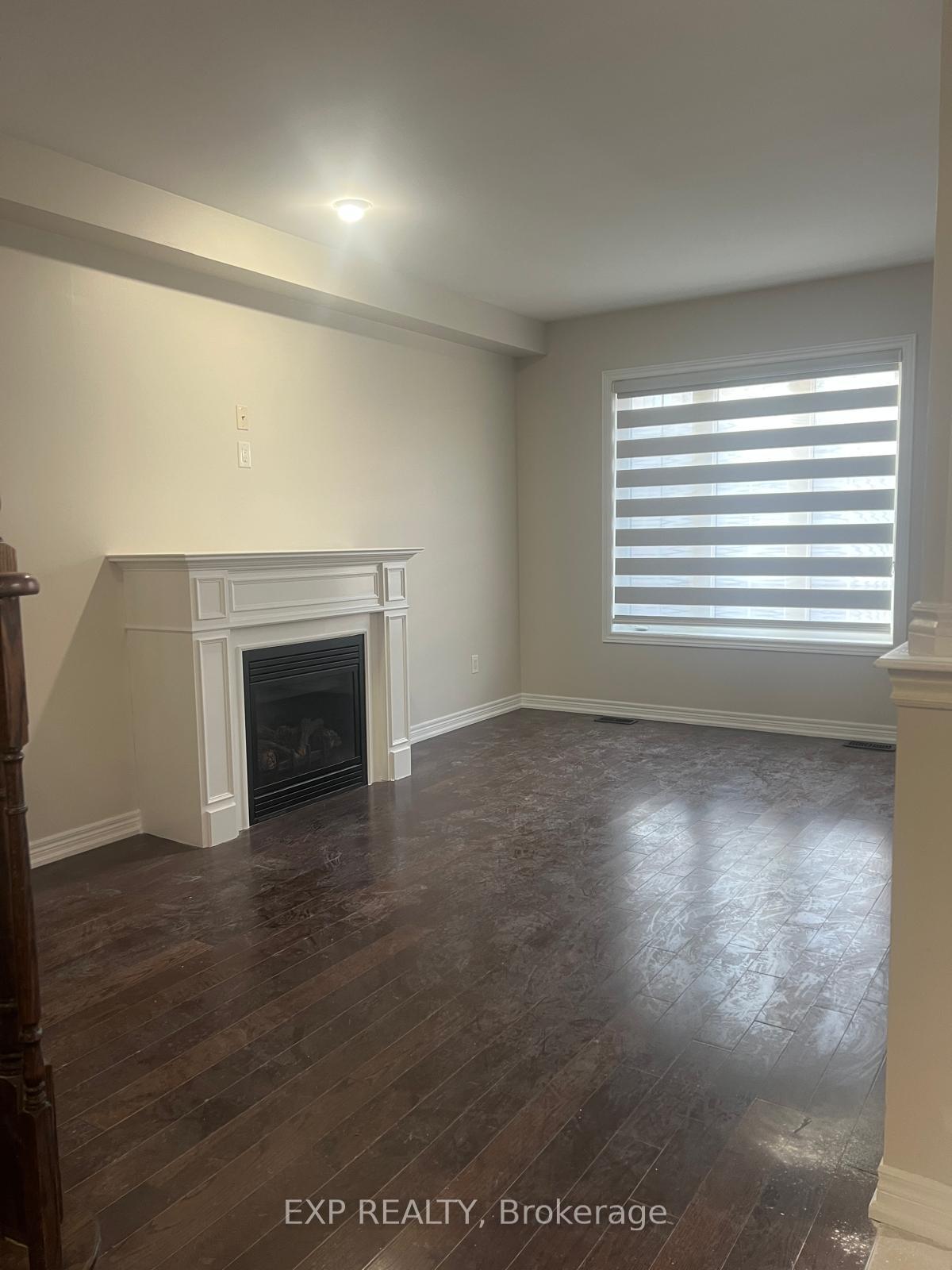 Photo 5 of Unit Upper, 10 Dufay Road, Brampton, Northwest Brampton — HOMEH