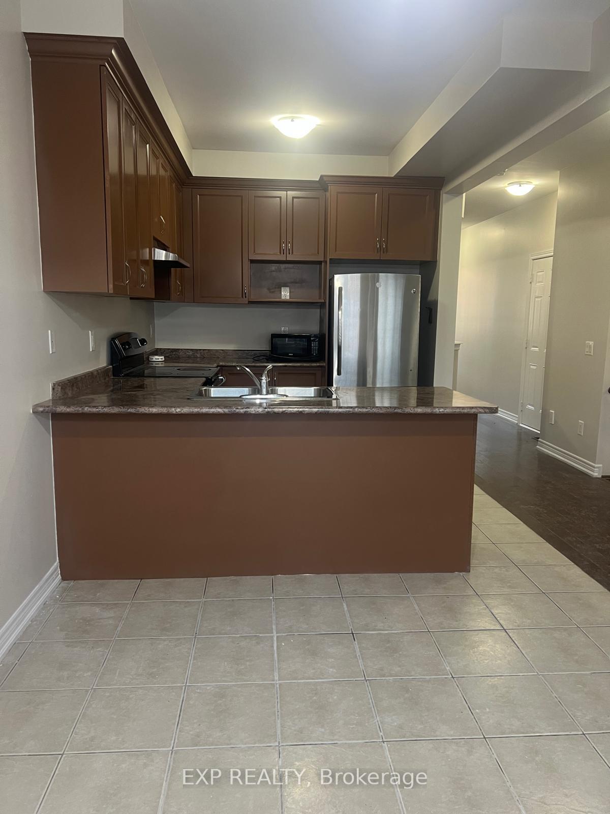 Photo 3 of Unit Upper, 10 Dufay Road, Brampton, Northwest Brampton — HOMEH