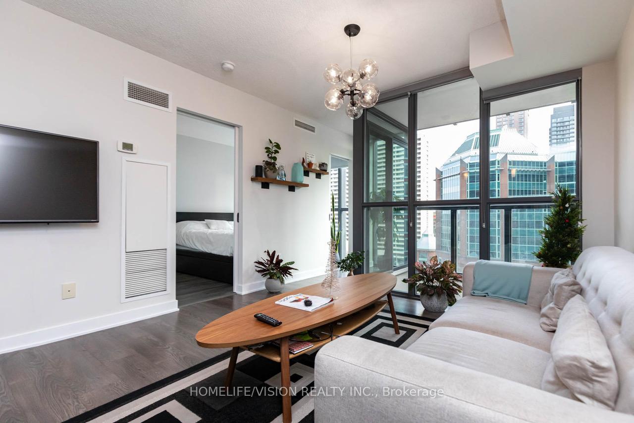 Photo 3 of Unit 1009, 110 Charles Street E, Toronto, Church-Yonge Corridor — HOMEH