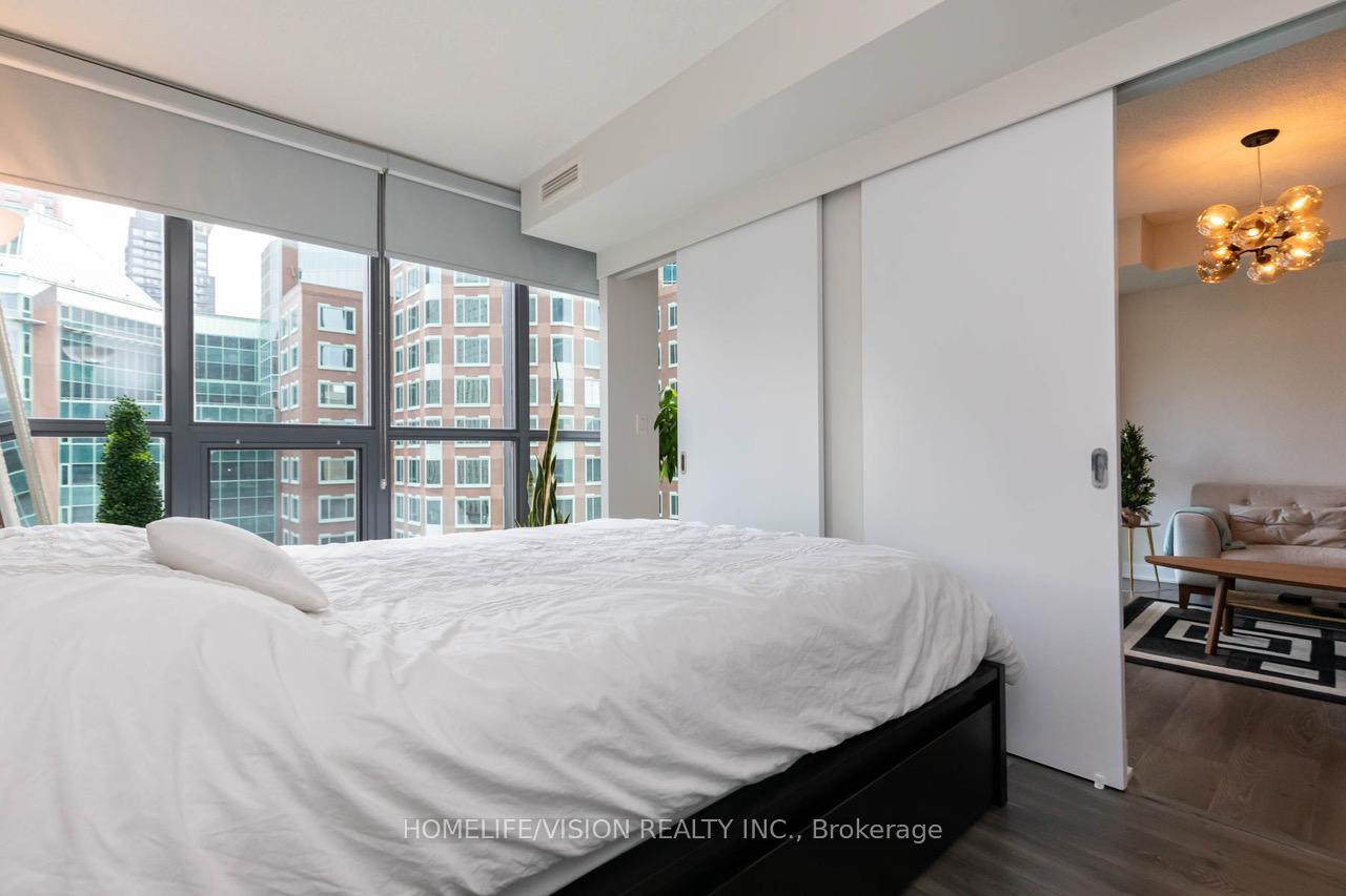Photo 7 of Unit 1009, 110 Charles Street E, Toronto, Church-Yonge Corridor — HOMEH