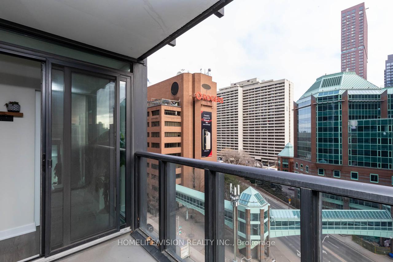 Photo 14 of Unit 1009, 110 Charles Street E, Toronto, Church-Yonge Corridor — HOMEH