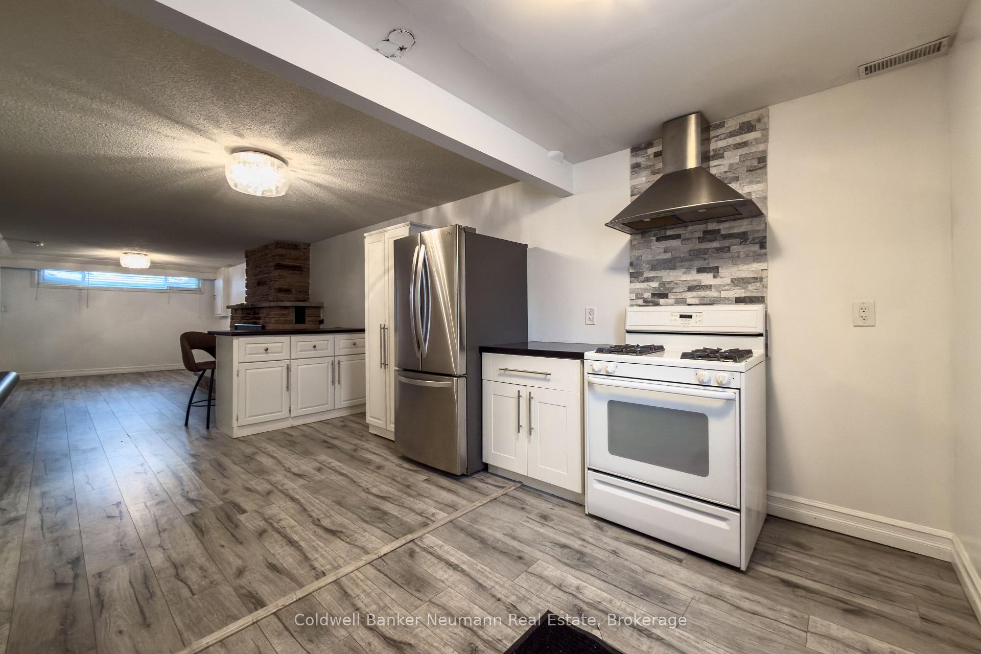 Photo 2 of Unit LOWER, 92 Brant Avenue, Guelph, Victoria North — HOMEH