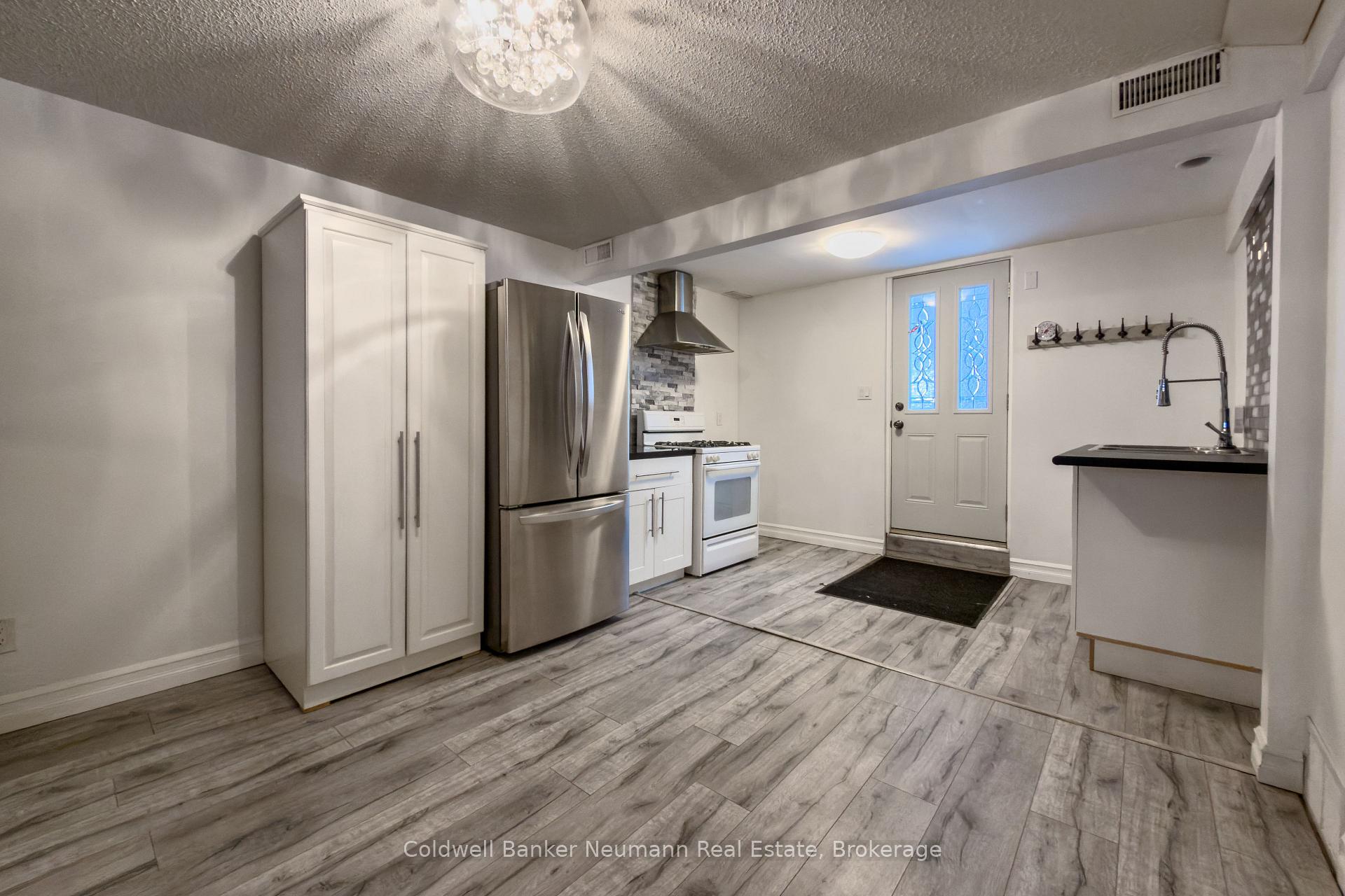 Photo 9 of Unit LOWER, 92 Brant Avenue, Guelph, Victoria North — HOMEH
