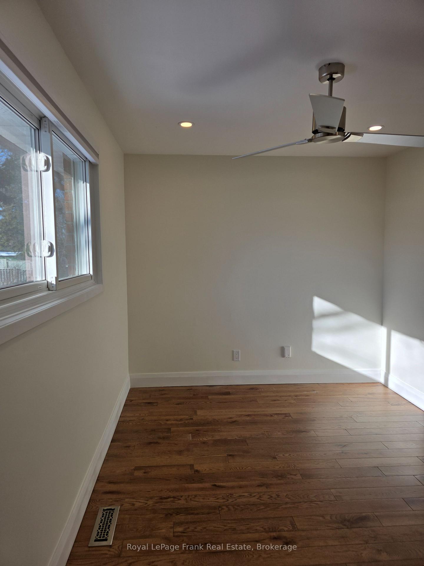 Photo 14 of 660A Chipmunk Street, Pickering, West Shore — HOMEH