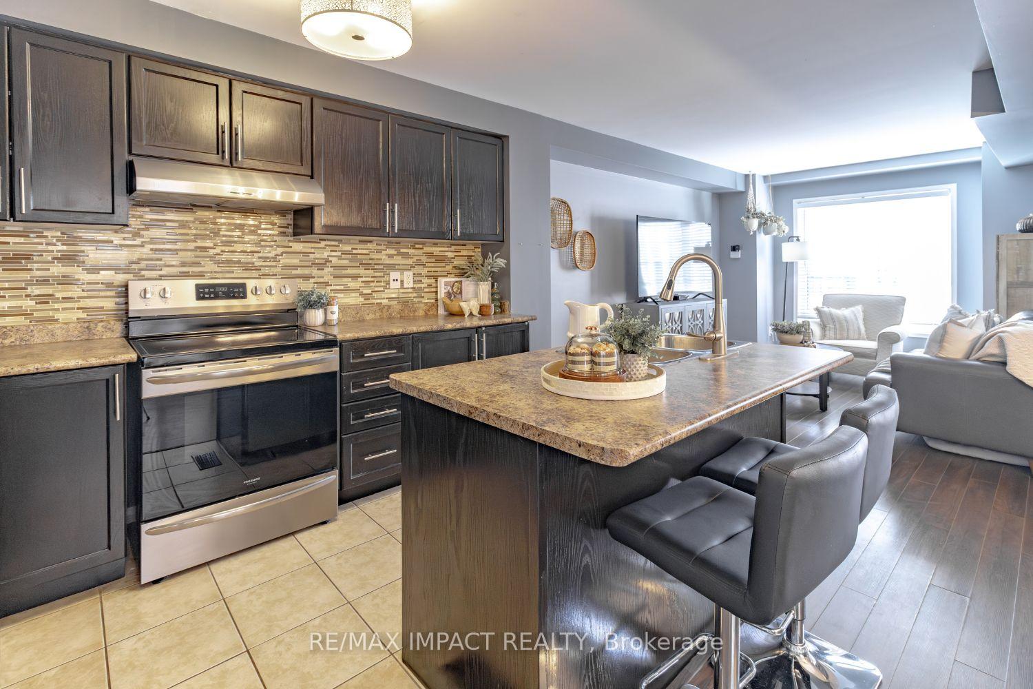 Photo 8 of 19 Blunden Road, Ajax, Central East — HOMEH