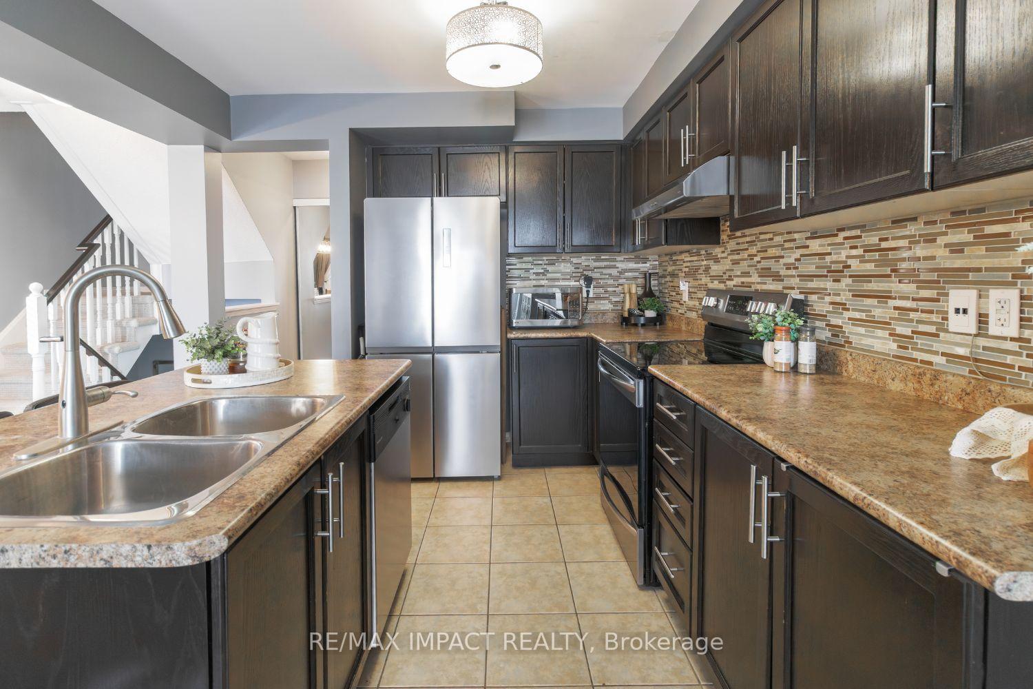Photo 9 of 19 Blunden Road, Ajax, Central East — HOMEH