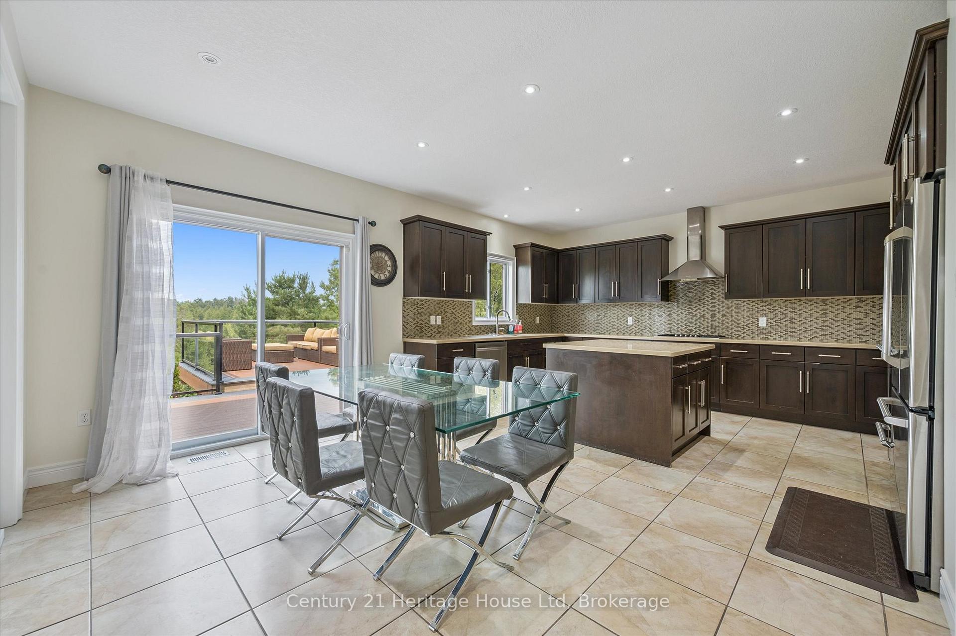 Photo 6 of 76 Zaduk Place, Guelph, Kortright East — HOMEH
