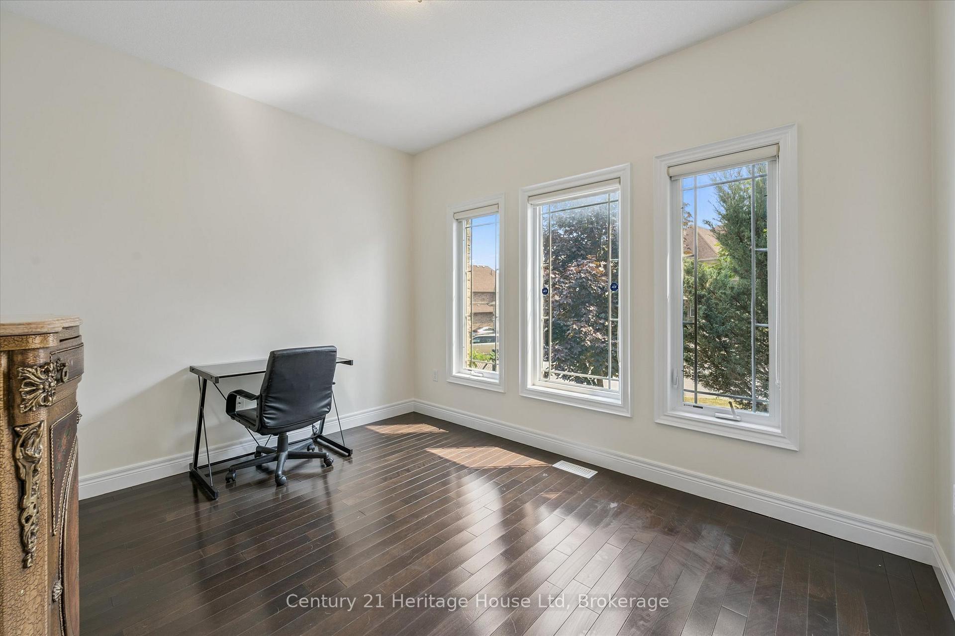 Photo 15 of 76 Zaduk Place, Guelph, Kortright East — HOMEH