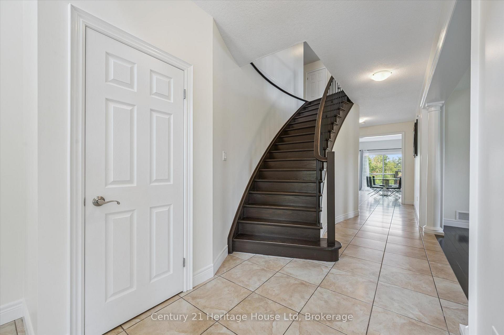 Photo 17 of 76 Zaduk Place, Guelph, Kortright East — HOMEH
