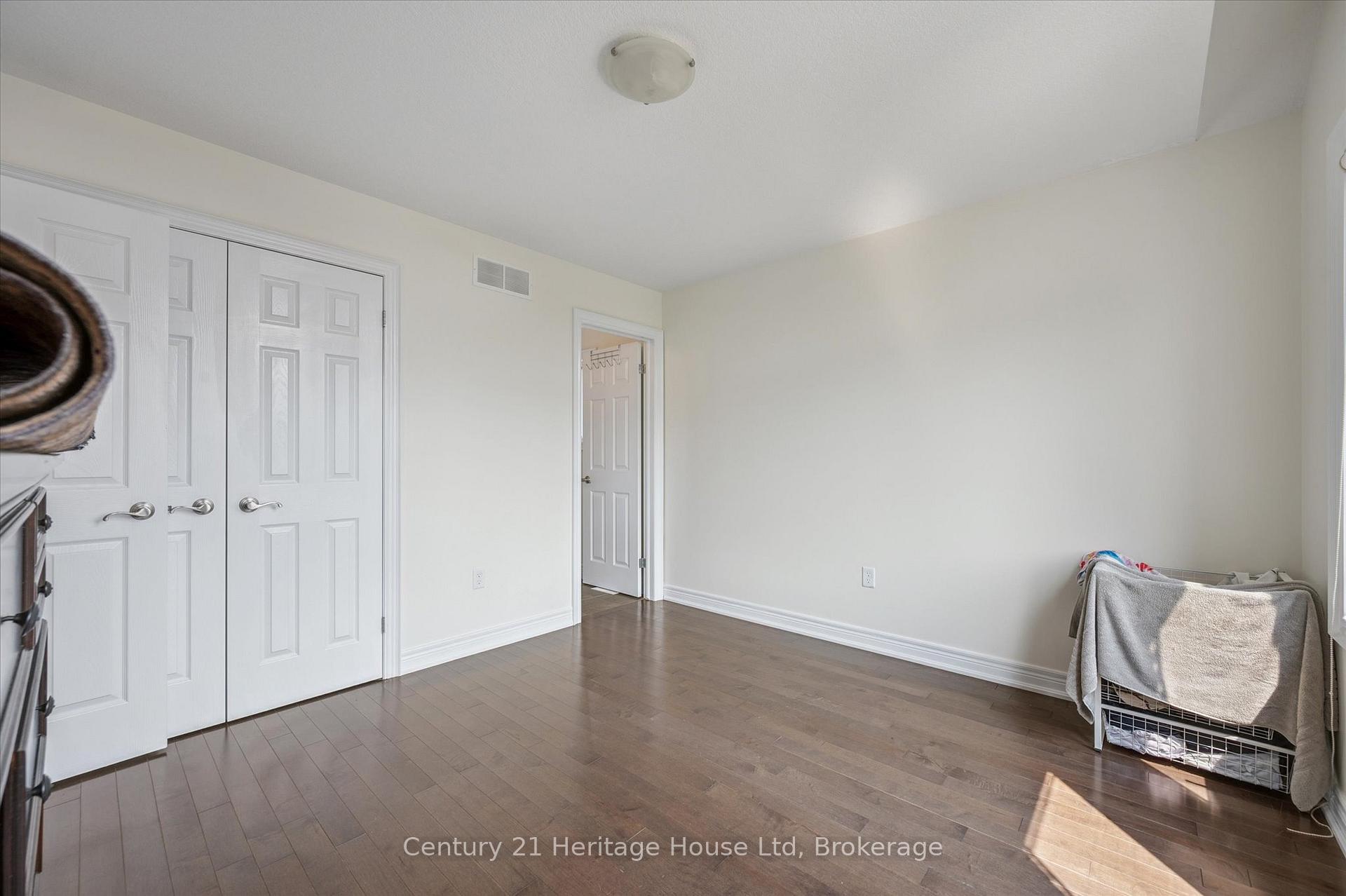 Photo 25 of 76 Zaduk Place, Guelph, Kortright East — HOMEH