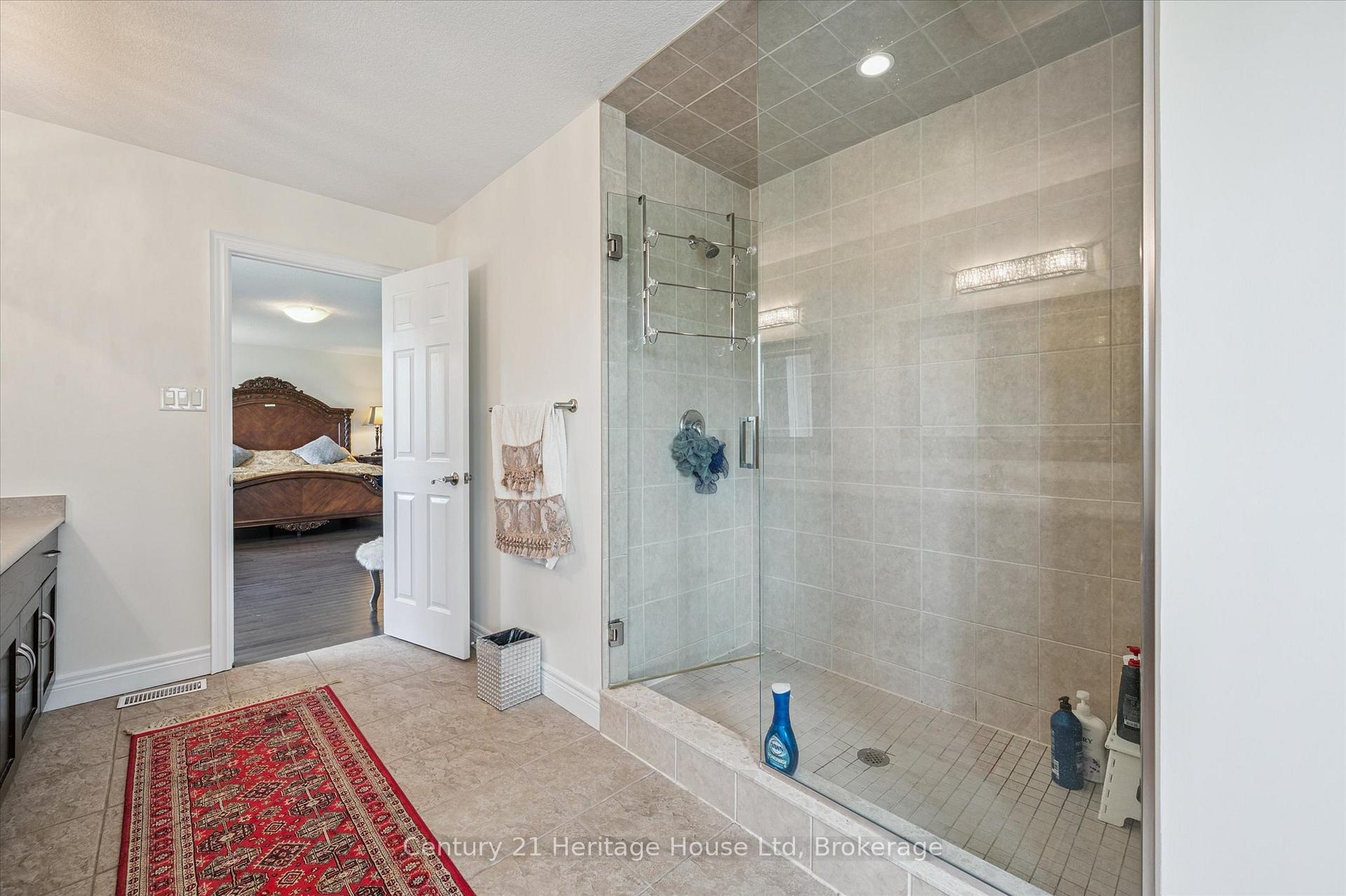 Photo 32 of 76 Zaduk Place, Guelph, Kortright East — HOMEH