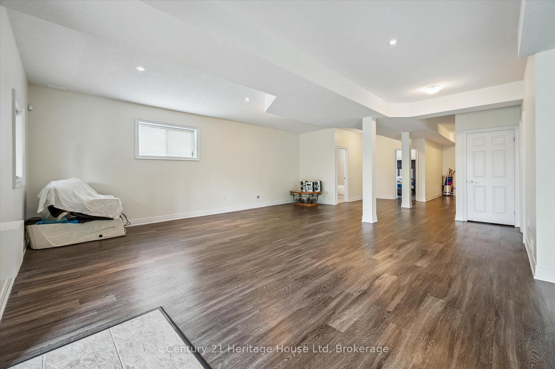Photo 34 of 76 Zaduk Place, Guelph, Kortright East — HOMEH
