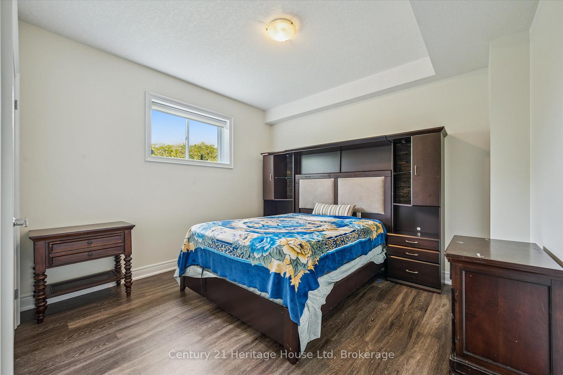 Photo 37 of 76 Zaduk Place, Guelph, Kortright East — HOMEH