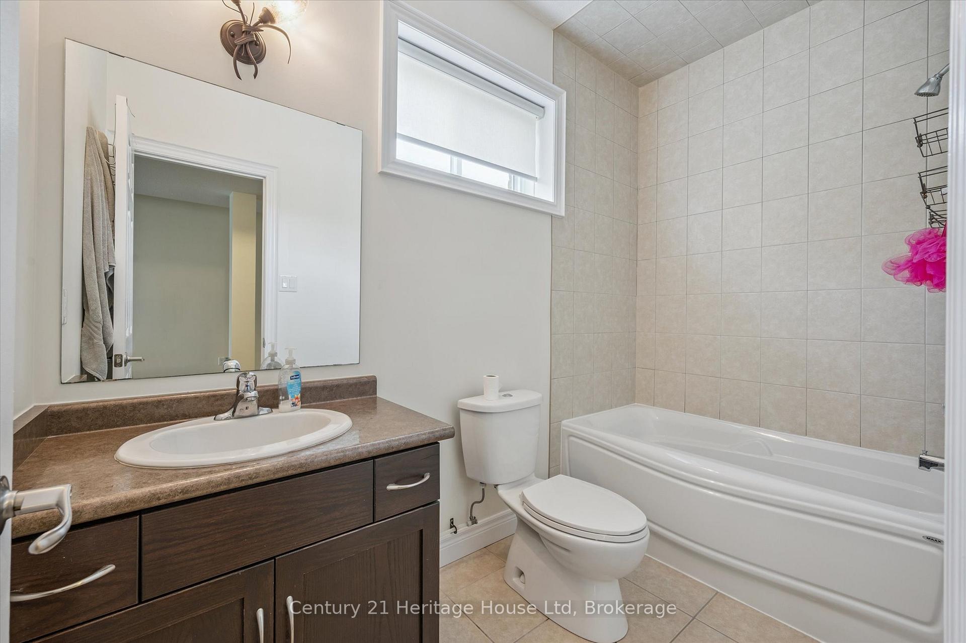 Photo 38 of 76 Zaduk Place, Guelph, Kortright East — HOMEH