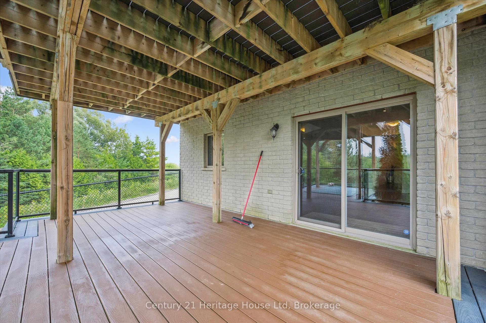 Photo 43 of 76 Zaduk Place, Guelph, Kortright East — HOMEH