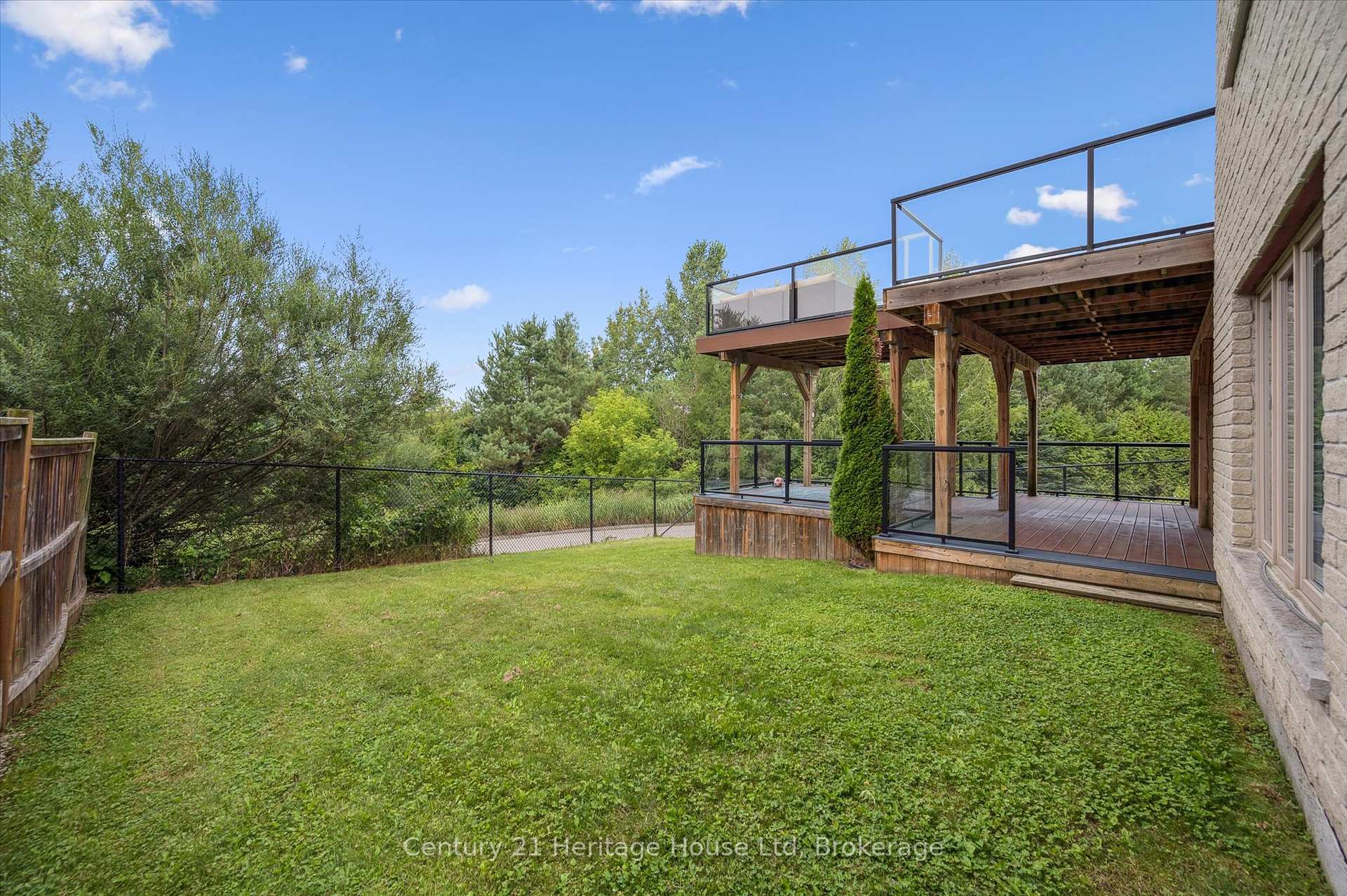 Photo 45 of 76 Zaduk Place, Guelph, Kortright East — HOMEH