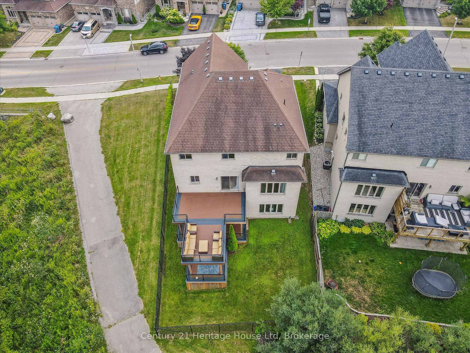 Photo 48 of 76 Zaduk Place, Guelph, Kortright East — HOMEH