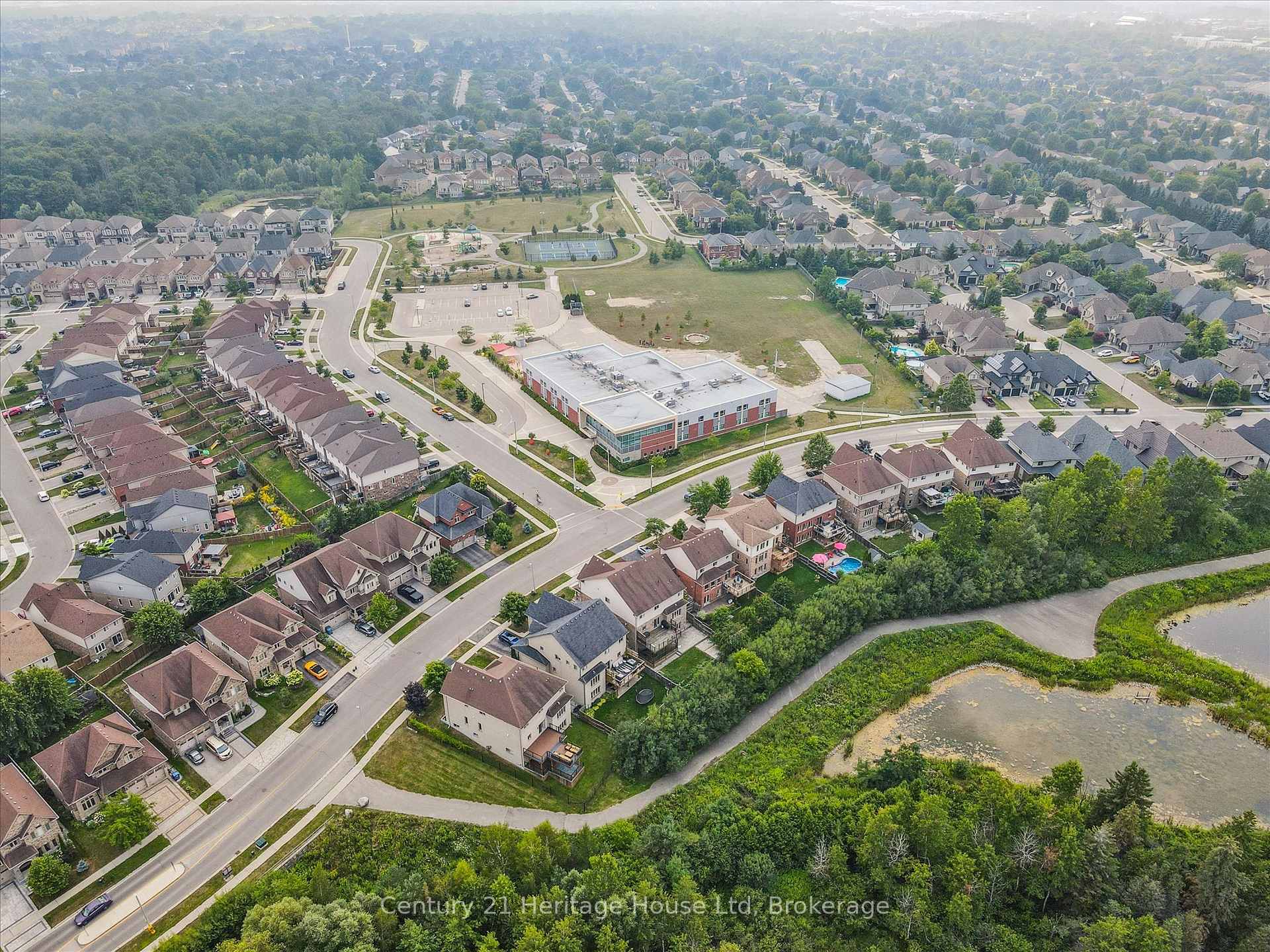 Photo 50 of 76 Zaduk Place, Guelph, Kortright East — HOMEH