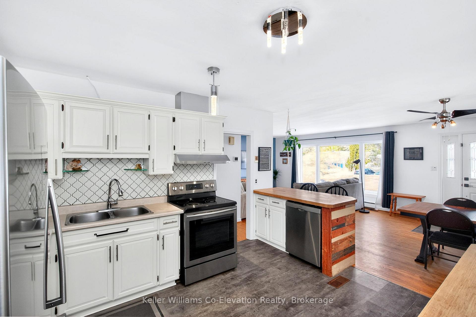 Photo 5 of 340 Eighth Street, Midland — HOMEH