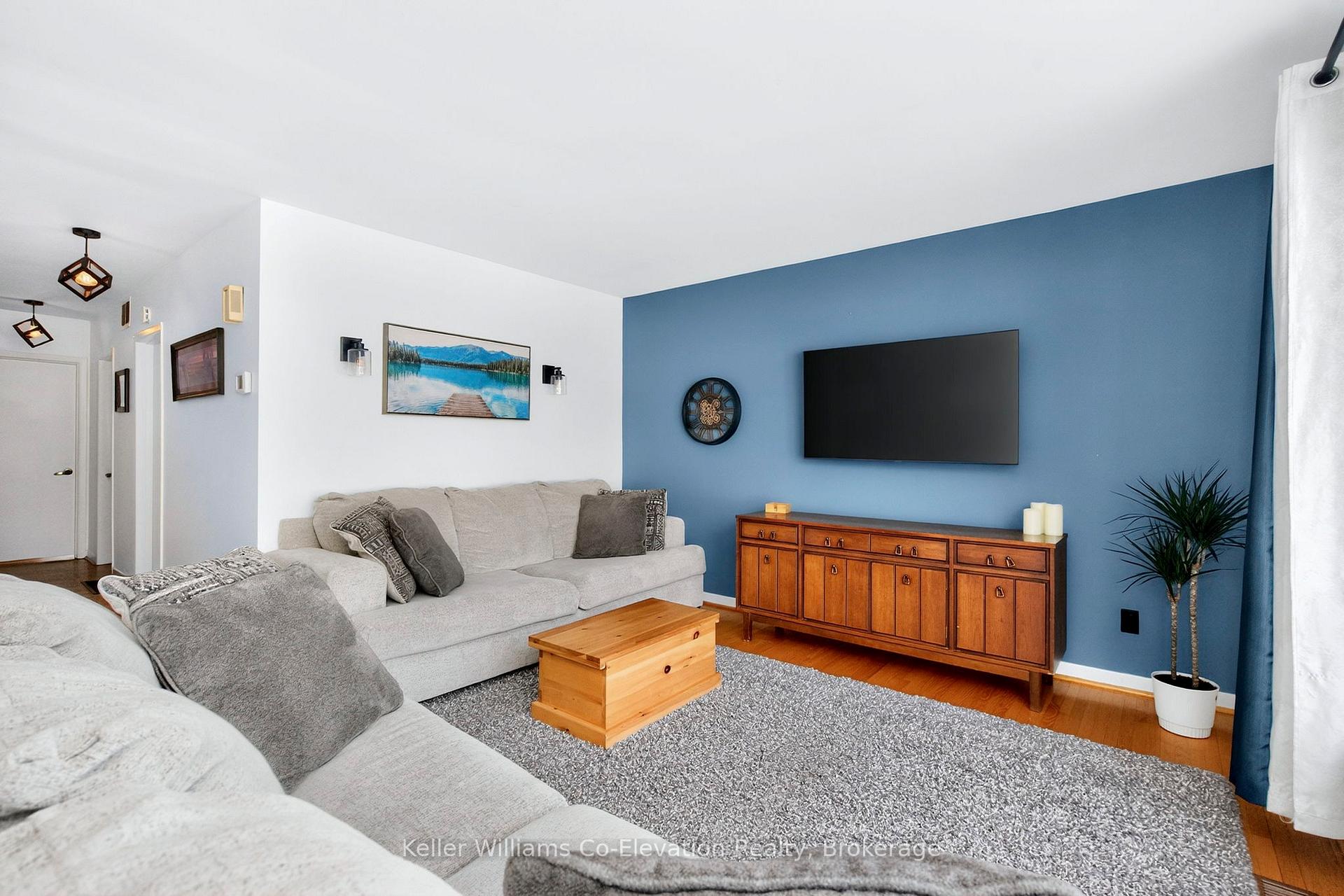 Photo 14 of 340 Eighth Street, Midland — HOMEH