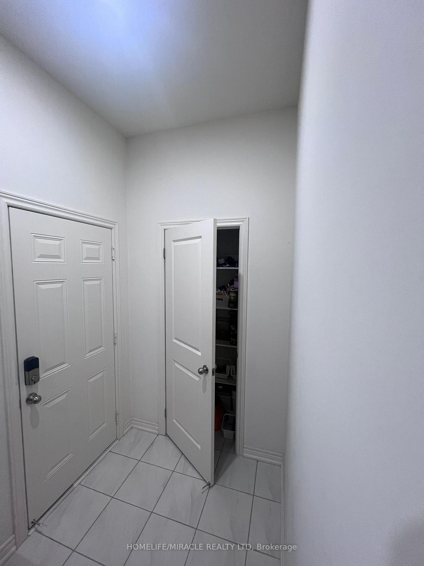 Photo 15 of 85 Cobriza Crescent, Brampton, Northwest Brampton — HOMEH