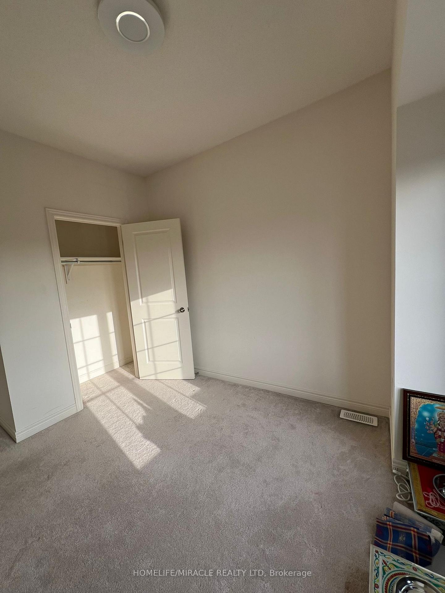 Photo 25 of 85 Cobriza Crescent, Brampton, Northwest Brampton — HOMEH