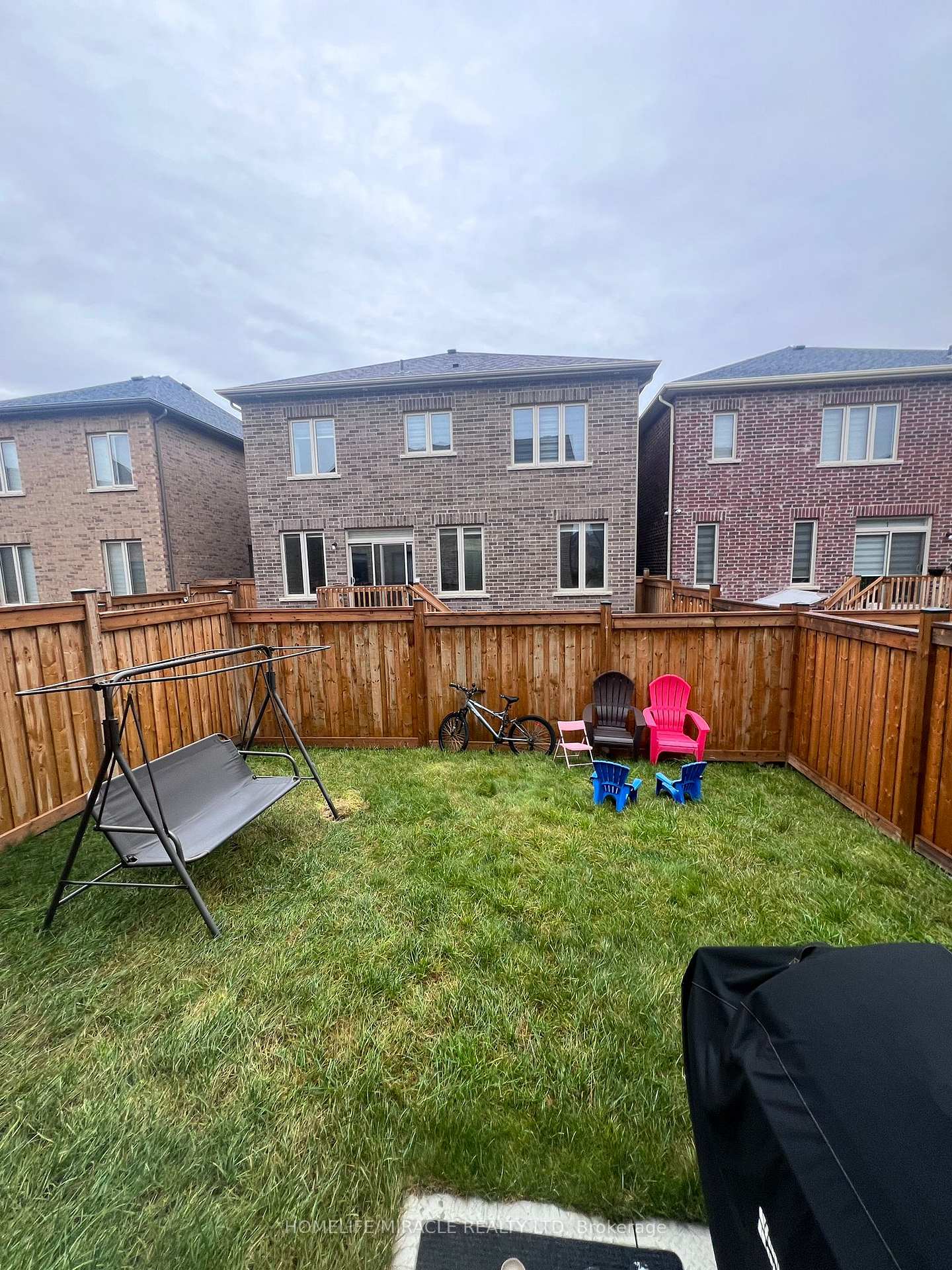 Photo 27 of 85 Cobriza Crescent, Brampton, Northwest Brampton — HOMEH