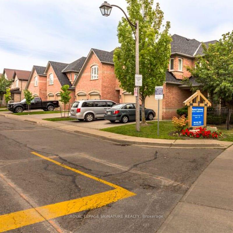 Photo 1 of Unit 4, 5 Fairglen Avenue, Brampton, Brampton West — HOMEH