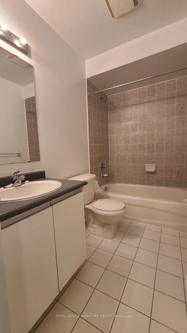 Photo 7 of Unit 4, 5 Fairglen Avenue, Brampton, Brampton West — HOMEH