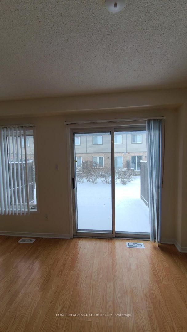 Photo 13 of Unit 4, 5 Fairglen Avenue, Brampton, Brampton West — HOMEH
