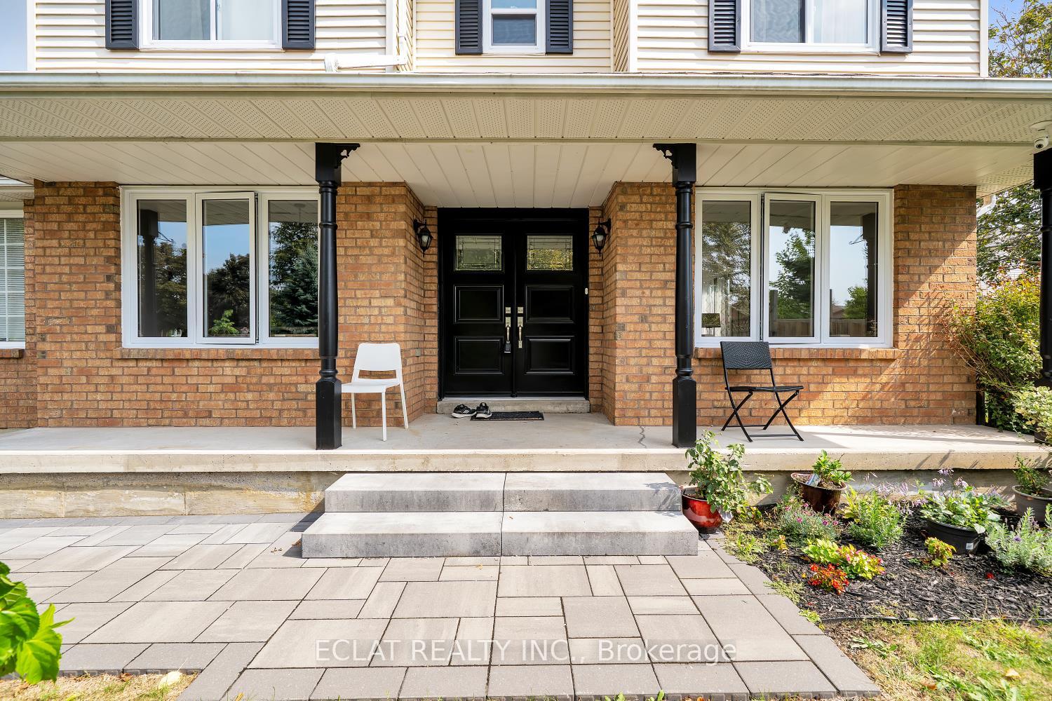 Photo 4 of 11 Strathallan Drive S, Clarington, Courtice — HOMEH