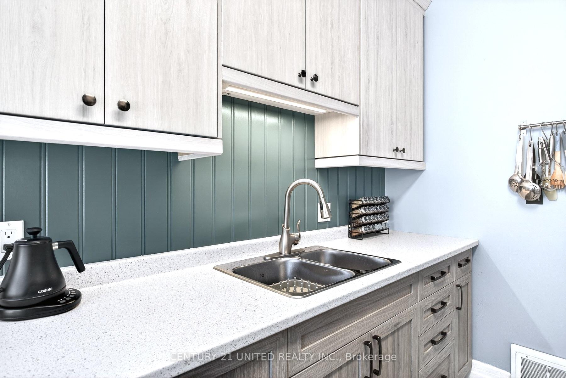 Photo 10 of 814 Argyle Street, Peterborough, Northcrest Ward 5 — HOMEH