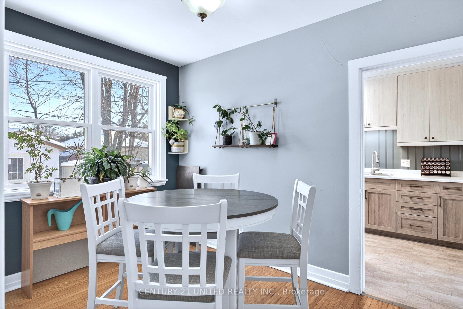 Photo 15 of 814 Argyle Street, Peterborough, Northcrest Ward 5 — HOMEH