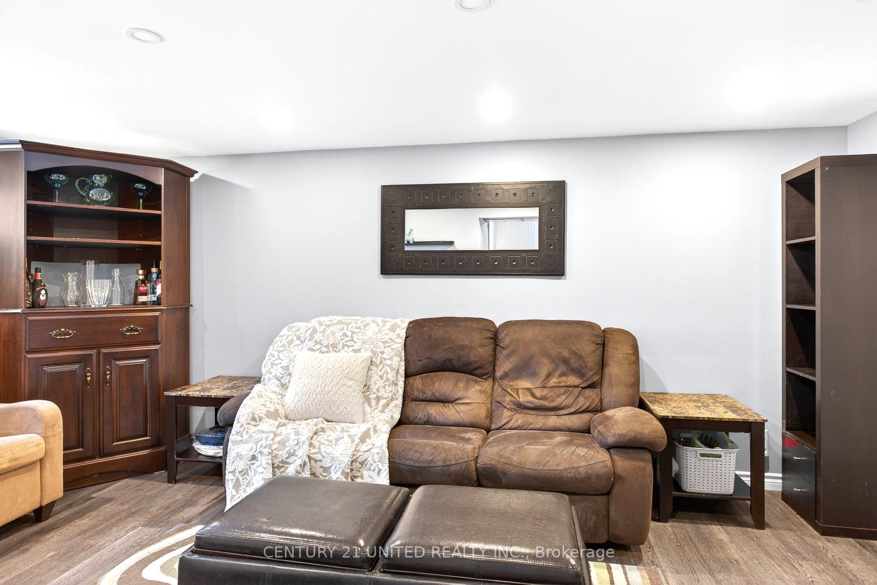 Photo 24 of 814 Argyle Street, Peterborough, Northcrest Ward 5 — HOMEH