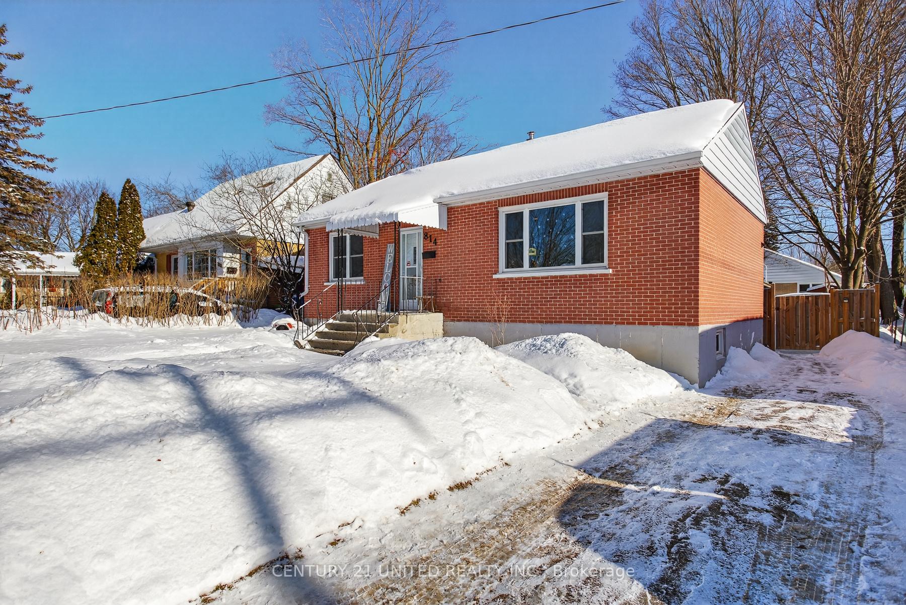 Photo 32 of 814 Argyle Street, Peterborough, Northcrest Ward 5 — HOMEH