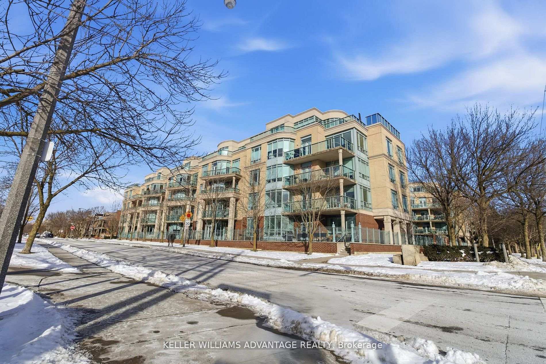 Photo 1 of Unit 305, 9 Boardwalk Drive, Toronto, The Beaches — HOMEH