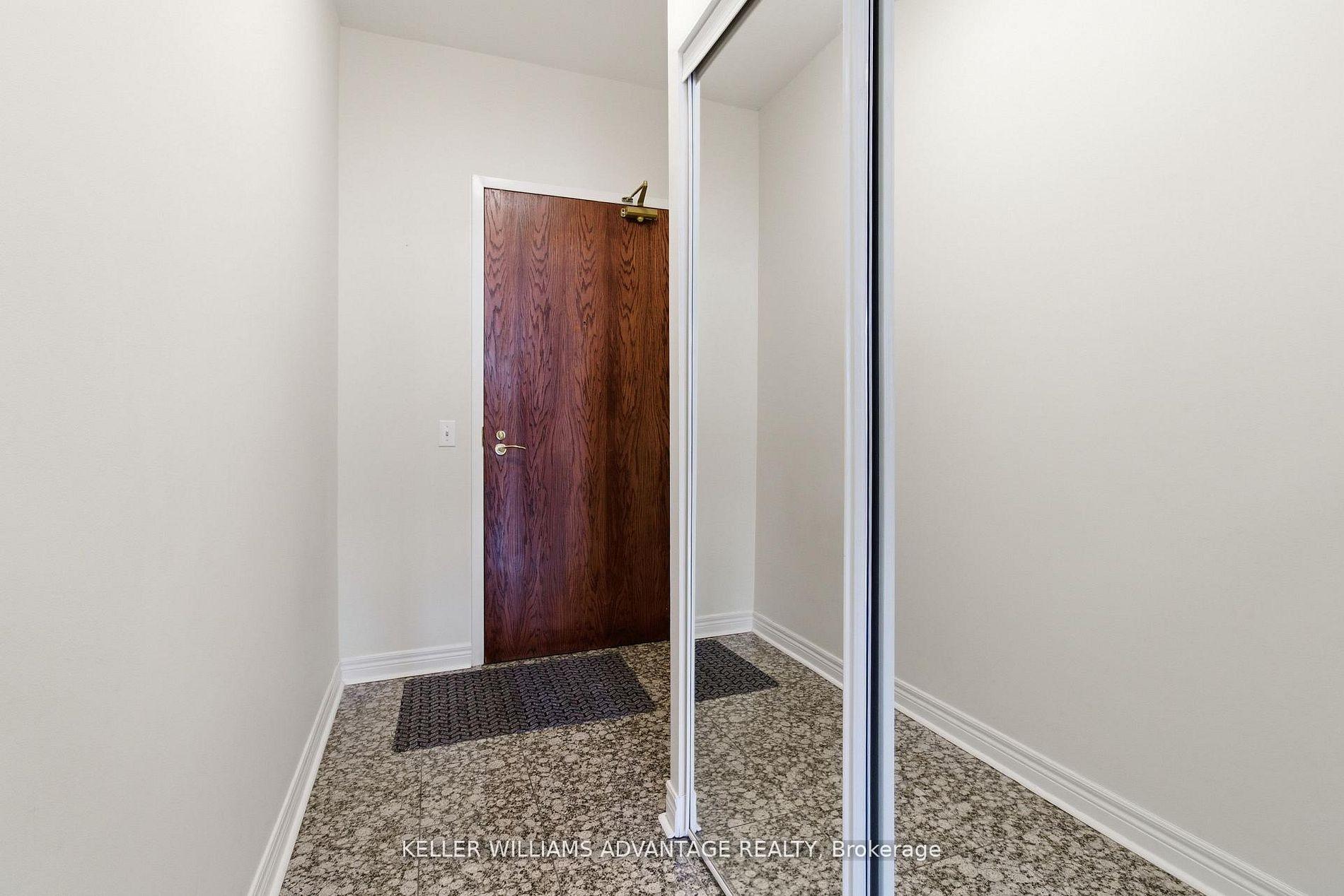 Photo 2 of Unit 305, 9 Boardwalk Drive, Toronto, The Beaches — HOMEH