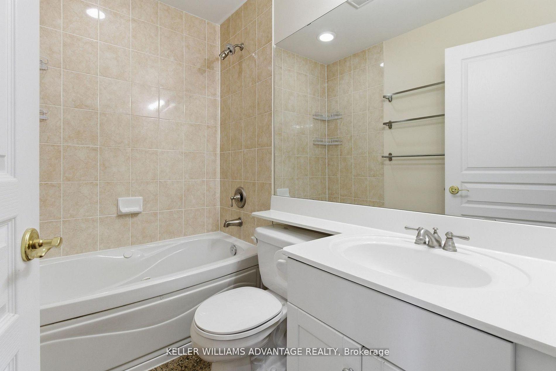 Photo 11 of Unit 305, 9 Boardwalk Drive, Toronto, The Beaches — HOMEH