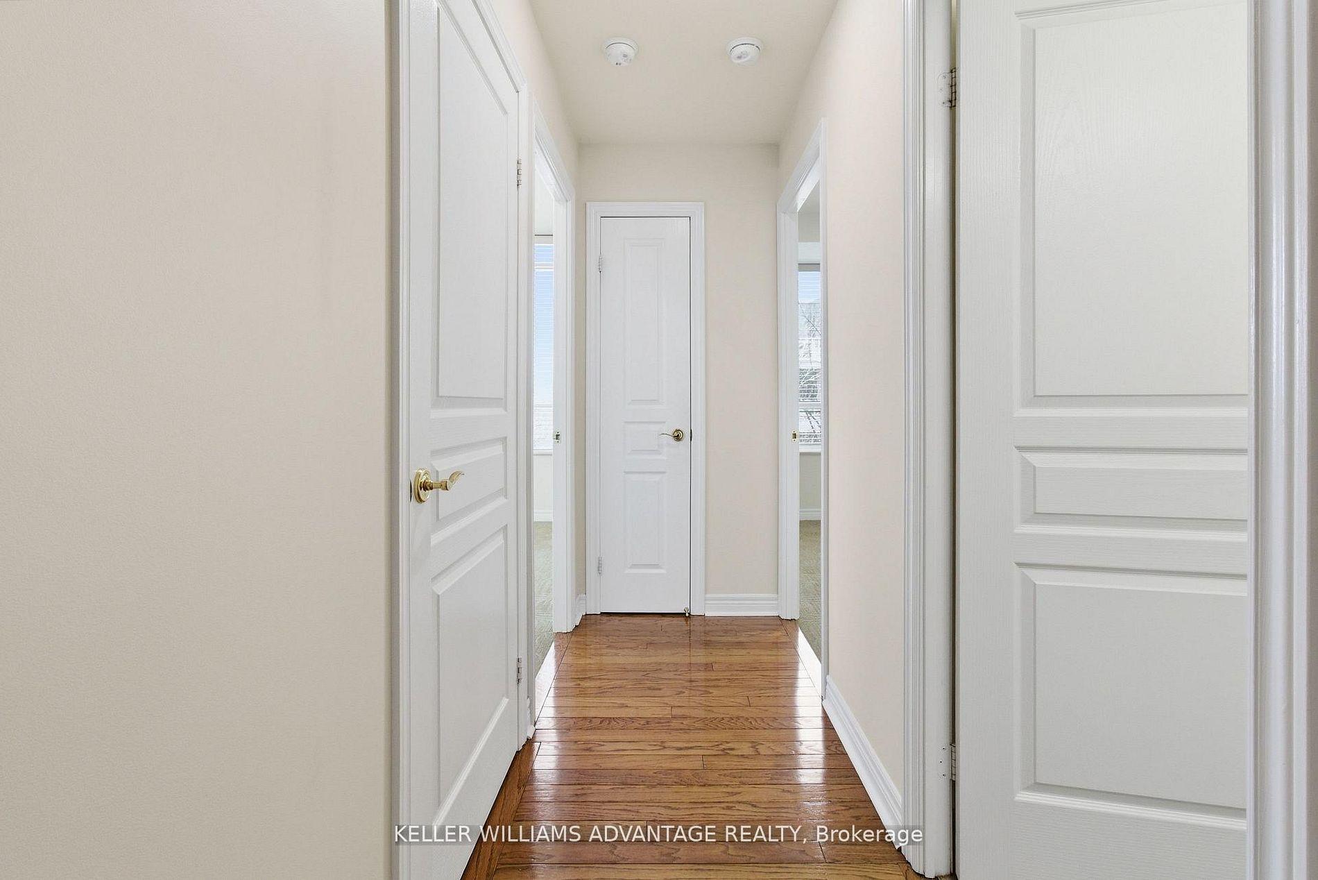 Photo 14 of Unit 305, 9 Boardwalk Drive, Toronto, The Beaches — HOMEH