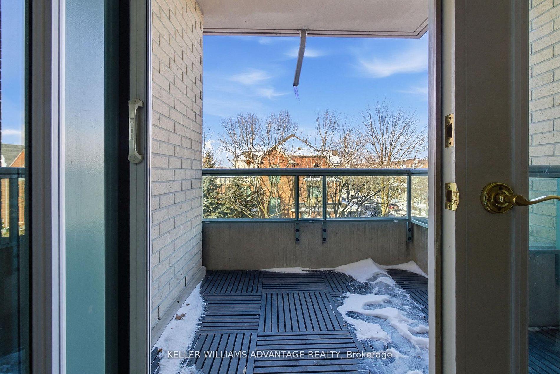 Photo 21 of Unit 305, 9 Boardwalk Drive, Toronto, The Beaches — HOMEH