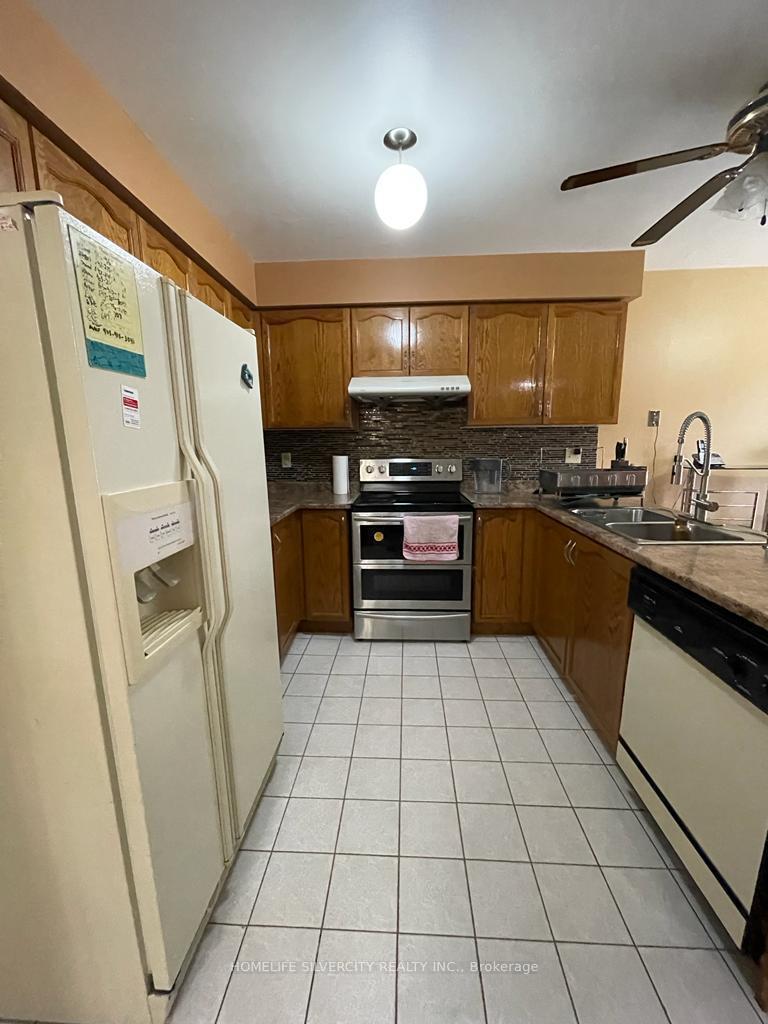 Photo 3 of 12` Buttercup Lane, Brampton, Sandringham-Wellington — HOMEH