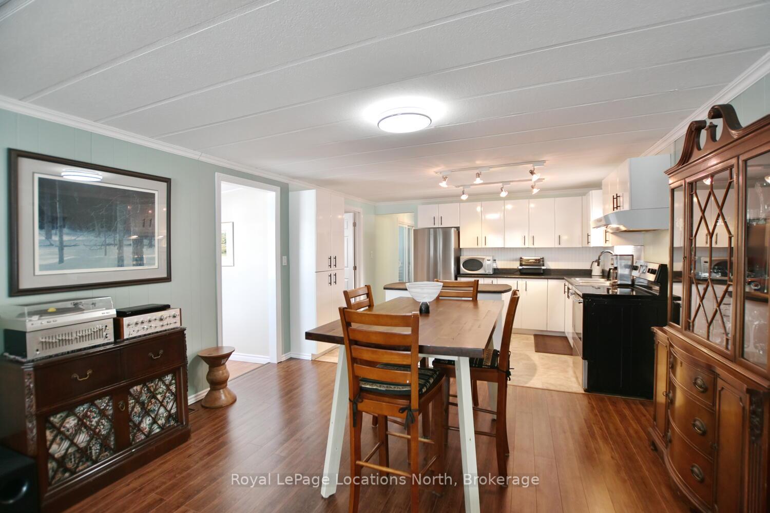 Photo 20 of 80 Georgian Glen Drive, Wasaga Beach — HOMEH
