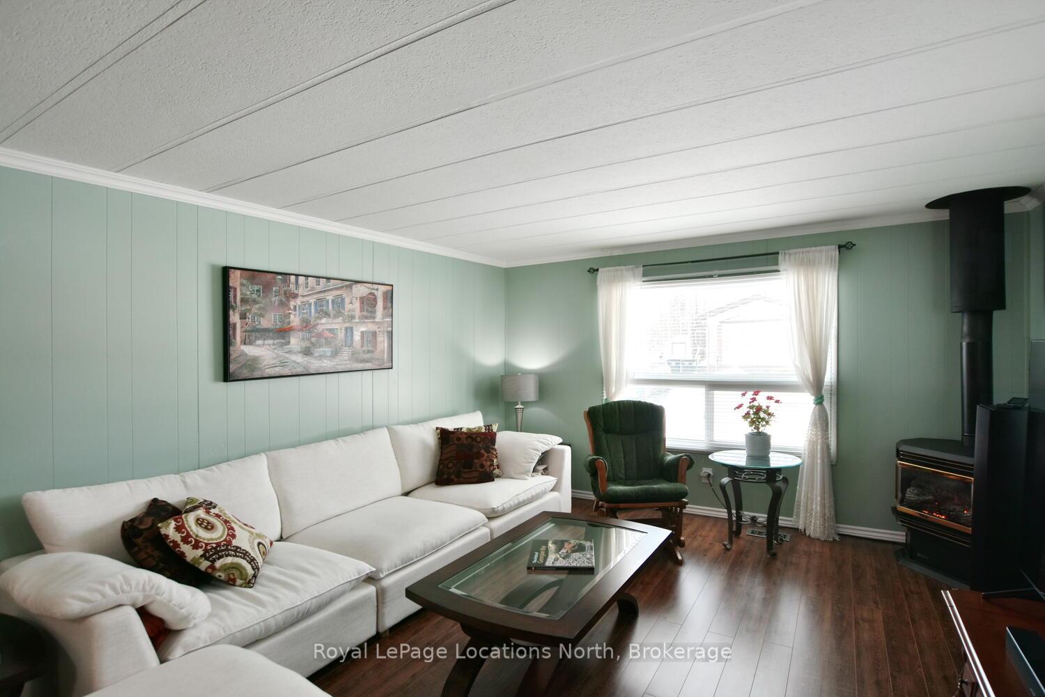 Photo 5 of 80 Georgian Glen Drive, Wasaga Beach — HOMEH