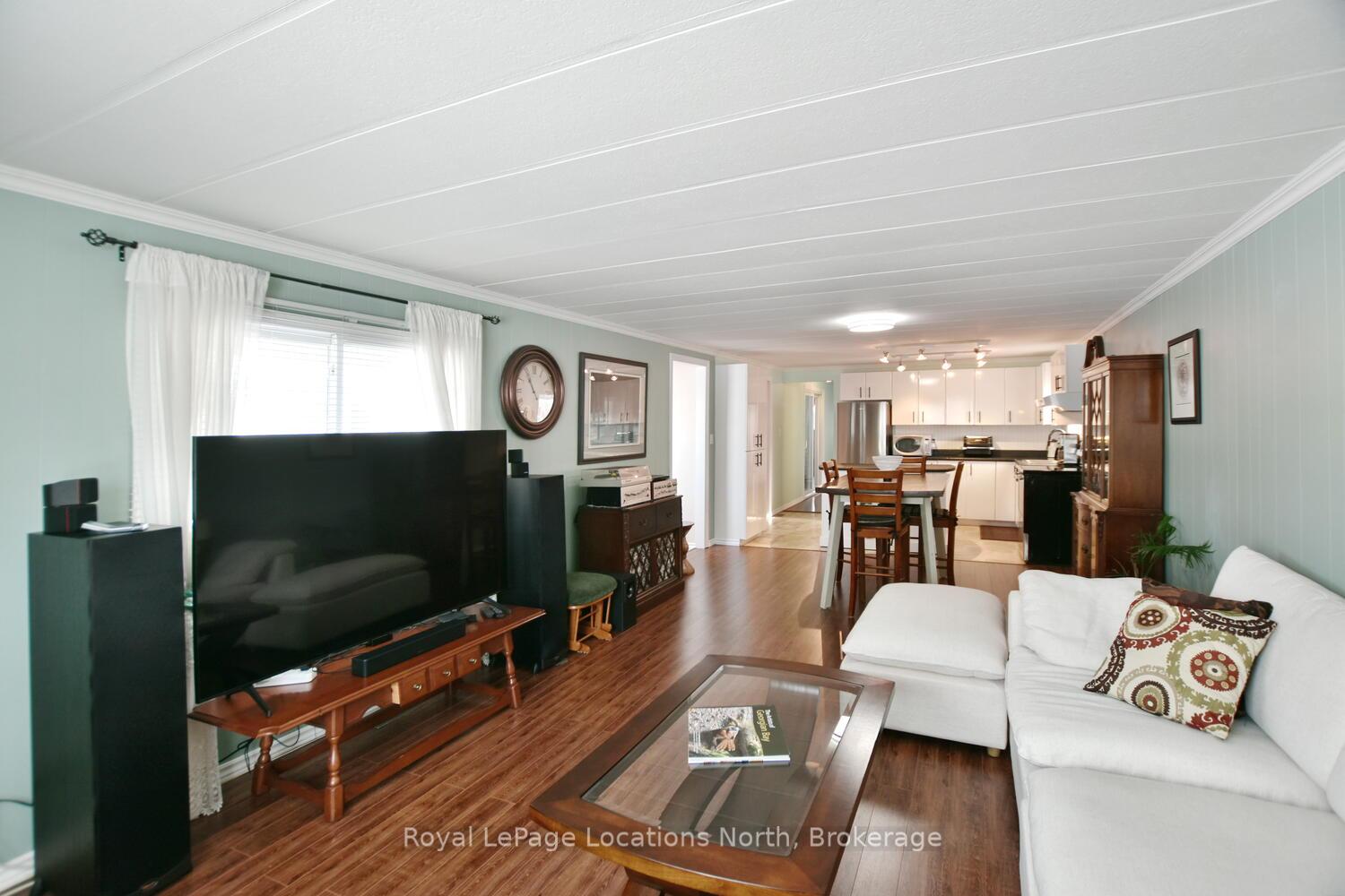 Photo 8 of 80 Georgian Glen Drive, Wasaga Beach — HOMEH