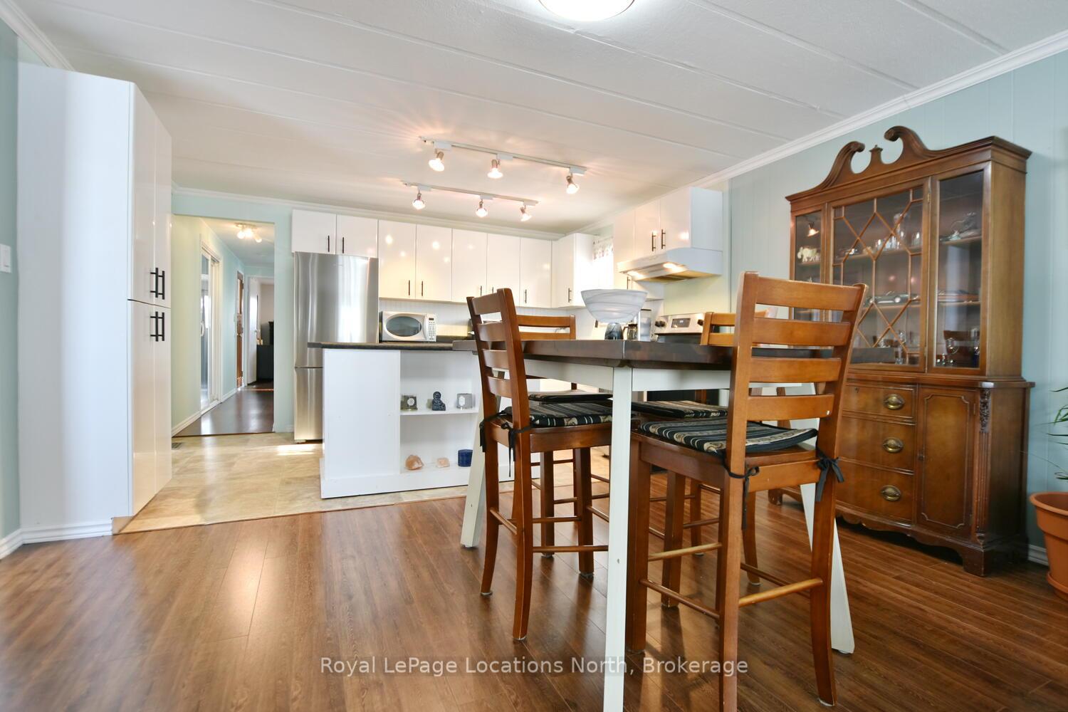 Photo 18 of 80 Georgian Glen Drive, Wasaga Beach — HOMEH