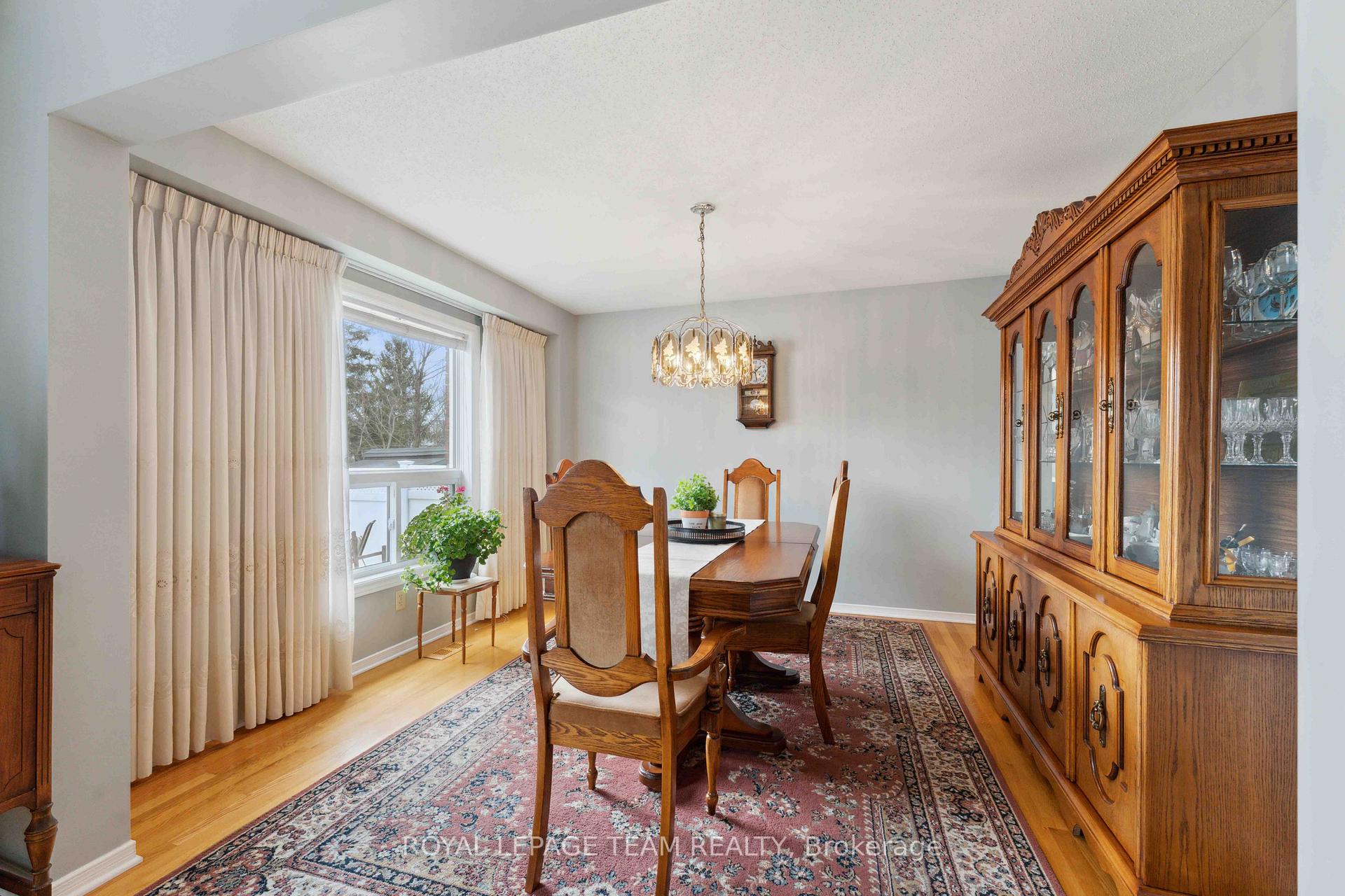 Photo 7 of 16 Royal Field Crescent, Ottawa, Barrhaven - Longfields — HOMEH