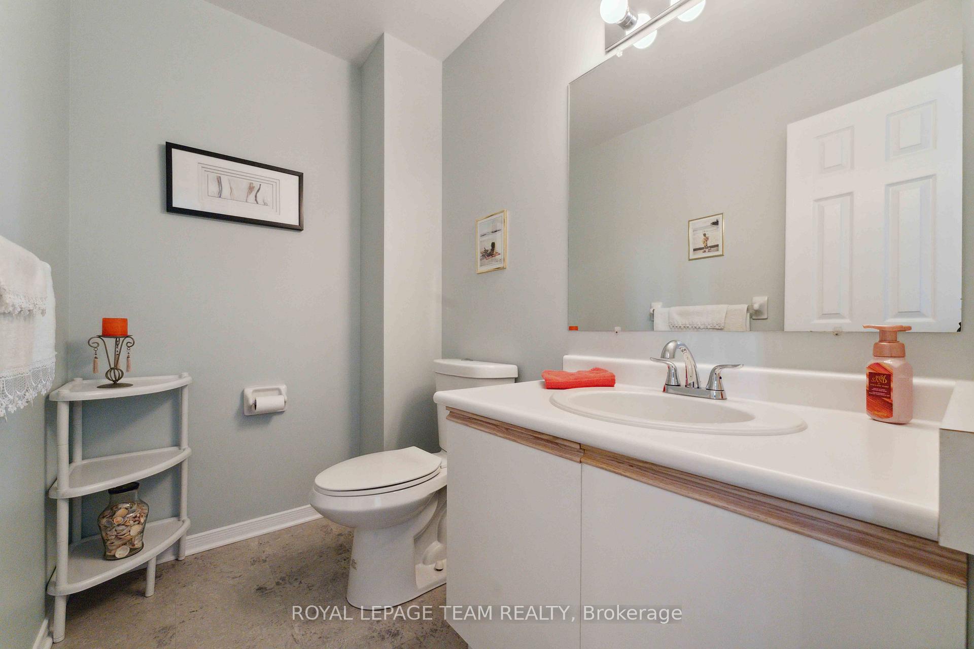 Photo 13 of 16 Royal Field Crescent, Ottawa, Barrhaven - Longfields — HOMEH