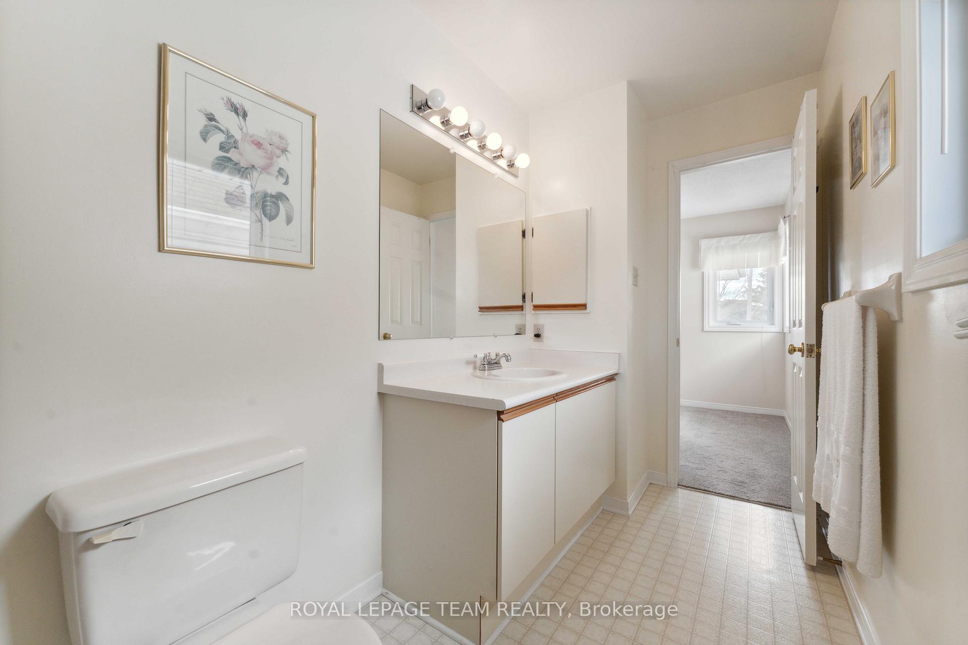 Photo 19 of 16 Royal Field Crescent, Ottawa, Barrhaven - Longfields — HOMEH